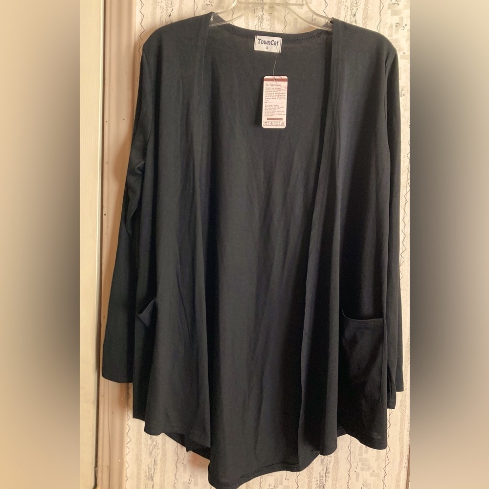 NWT Ladies Size Small TownCat Black Lightweight Cardigan With Pockets